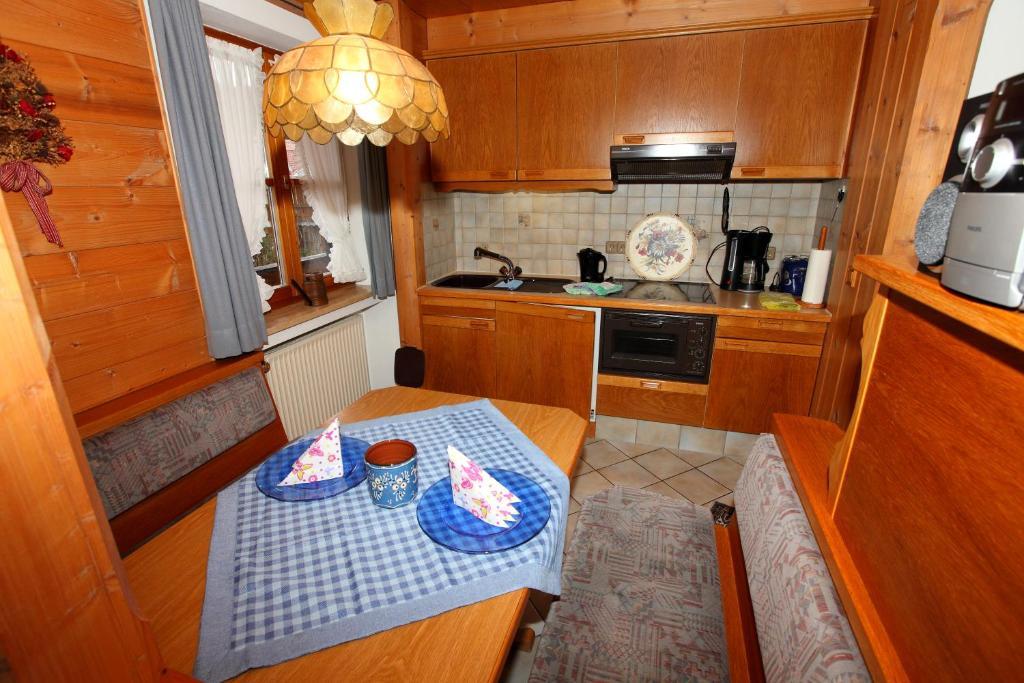 Ferienhäuser Werdenfels Mittenwald Zimmer foto